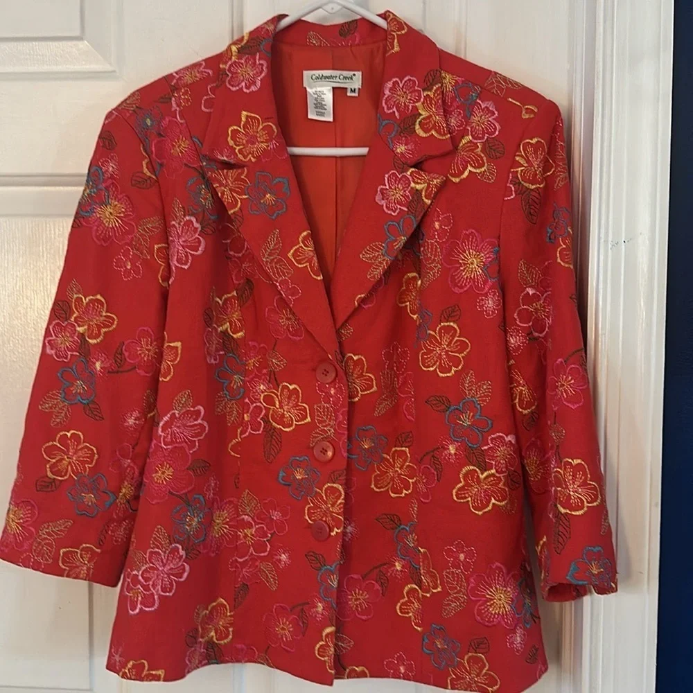 Women’s Coldwater Creek Red Floral Embroidered 3/4 sleeves Blazer Size Medium